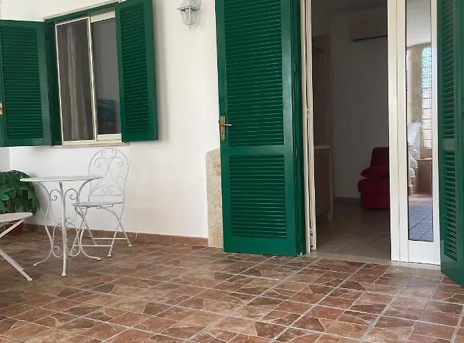 Salentina White House Bed and Breakfast 4*