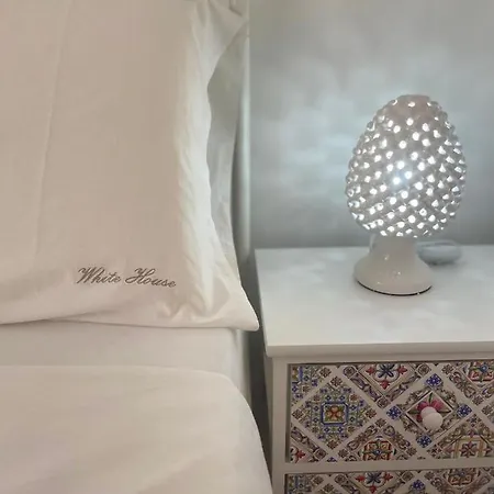 Salentina White House 4*