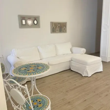 Salentina White House Couette-café Lecce