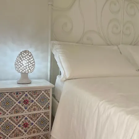 Salentina White House Couette-café